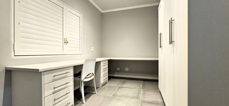 4 Bedroom Property for Sale in Myburgh Park Western Cape